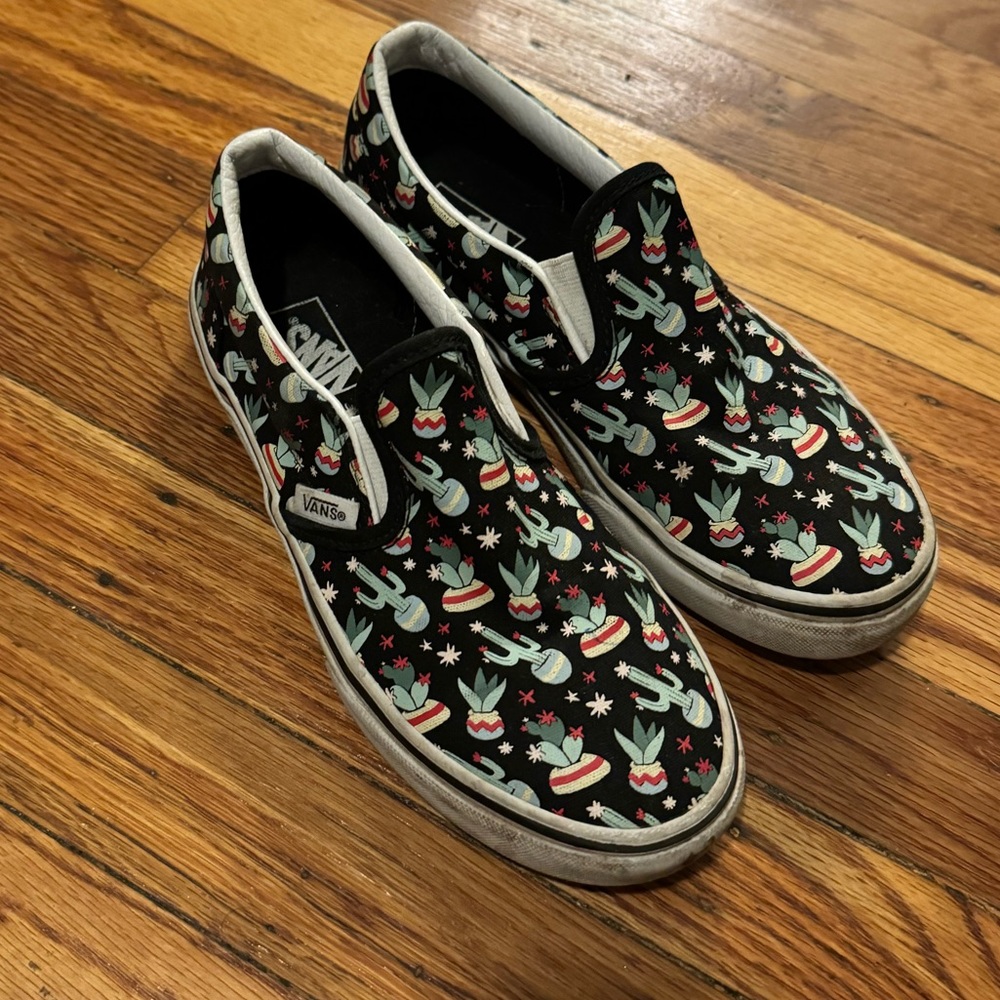 Kids Vans with cactus print. Size 3